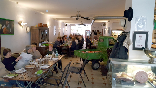 il mondo geschlossene Gesellchaft